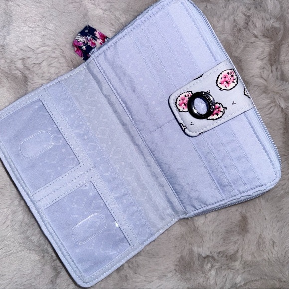 Vera Bradley Magnifique Leaf Tote And Turnlock Wallet - Picture 14 of 16